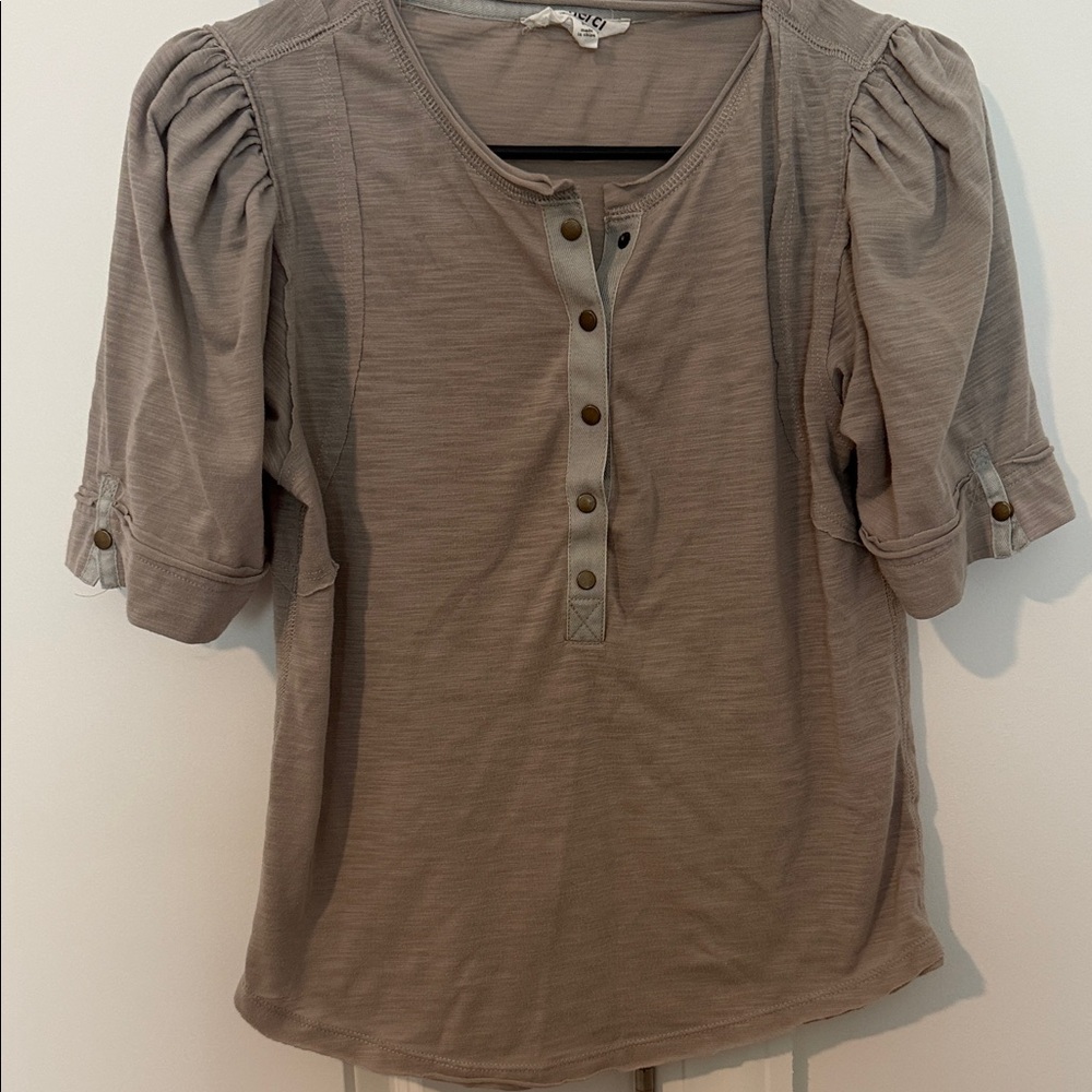 &merci Light Taupe/Grey Puff Sleeve Henley Top